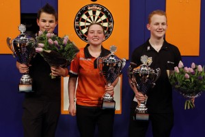 DO Darts-16-01-230