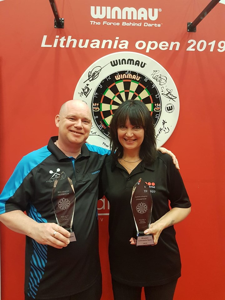 Picture of 2019 Lithuanian Open winners Martin Barratt England and Kirsi Viinikainen Finland