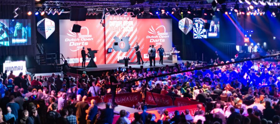 Picture of Dutch Open stage game and spectators